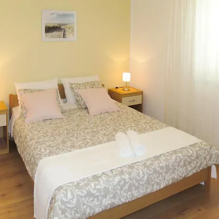 Toni-2 By Interhome Grebaštica