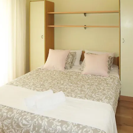 Apartman Toni-2 By Interhome *