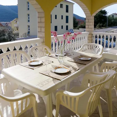 Apartman Toni-2 By Interhome Grebaštica