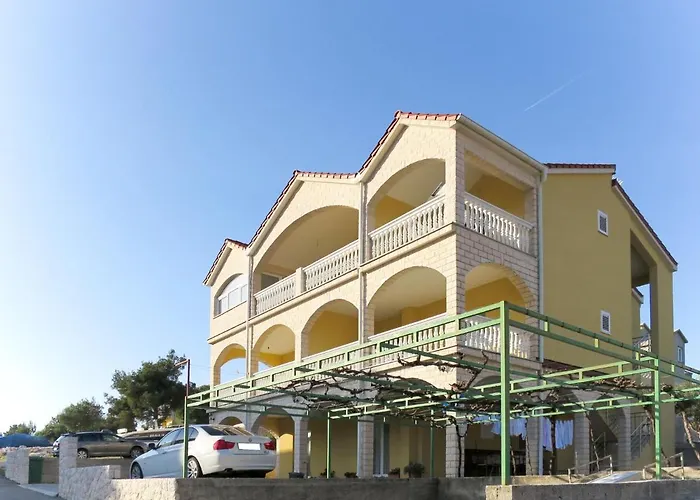 Toni-2 By Interhome *